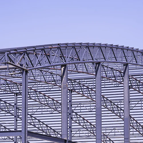 Performance industrielle : pourquoi opter pour une structure métallique sur-mesure ?